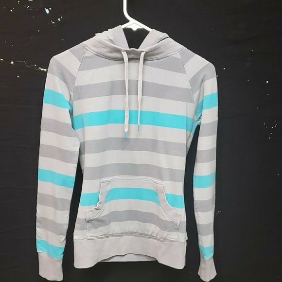 Long sleeve hoodie - Picture 2 of 4